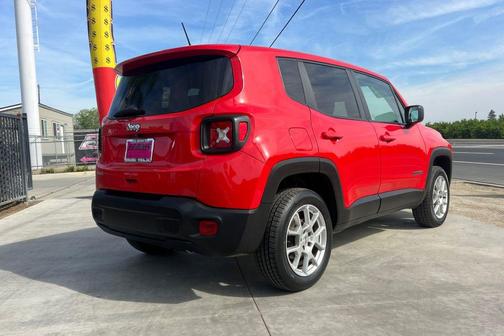 Colorado Red Clearcoat 2023 Jeep Renegade Latitude