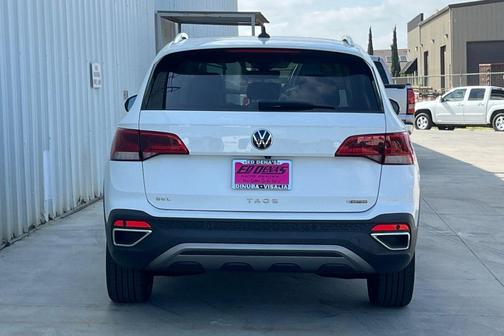 Pure White 2022 Volkswagen Taos 1.5T SEL