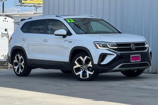 Pure White 2022 Volkswagen Taos 1.5T SEL