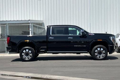 2025 GMC Sierra 3500 Denali