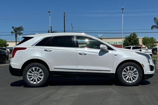 2017 Cadillac XT5 Base