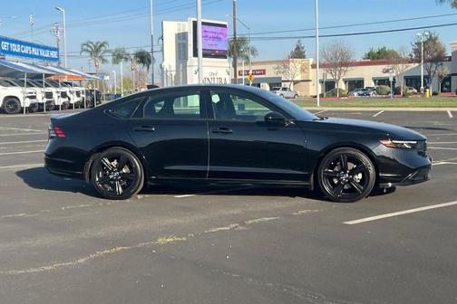 Crystal Black Pearl 2023 Honda Accord Hybrid Sport-L