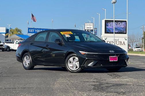 Abyss Black 2024 Hyundai ELANTRA SE