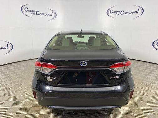 2022 Toyota Corolla Hybrid LE
