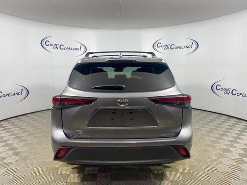 2025 Toyota Highlander XLE