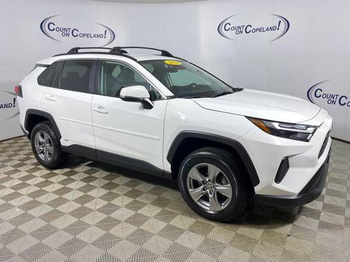Ice Cap 2024 Toyota RAV4 Hybrid XLE