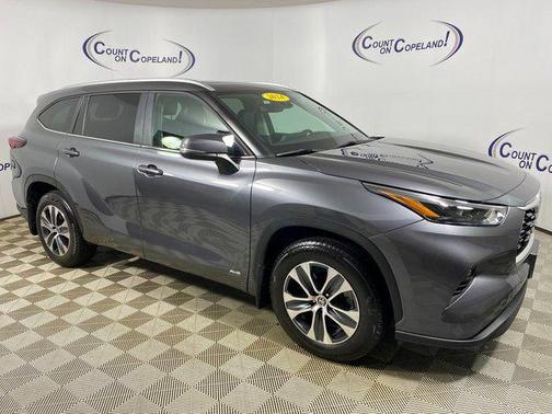 2024 Toyota Highlander Hybrid XLE