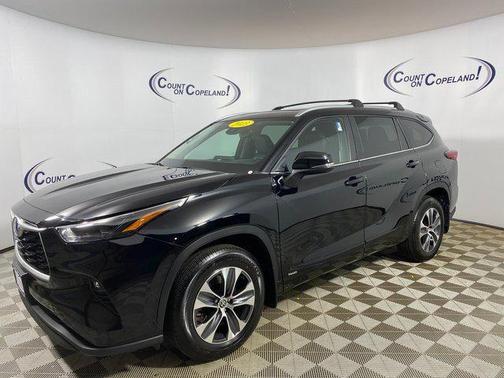 2023 Toyota Highlander Hybrid XLE