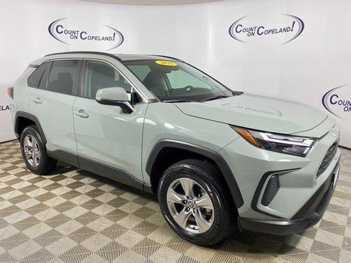2022 Toyota RAV4 XLE