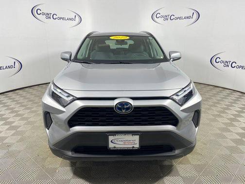 2022 Toyota RAV4 Hybrid XLE