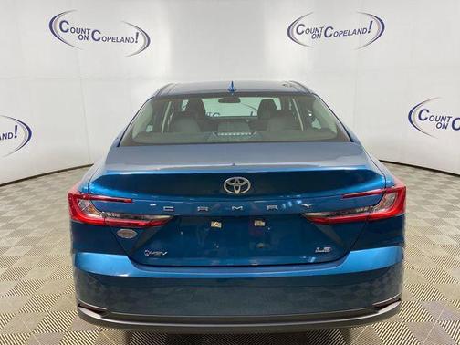 Ocean 2025 Toyota Camry LE