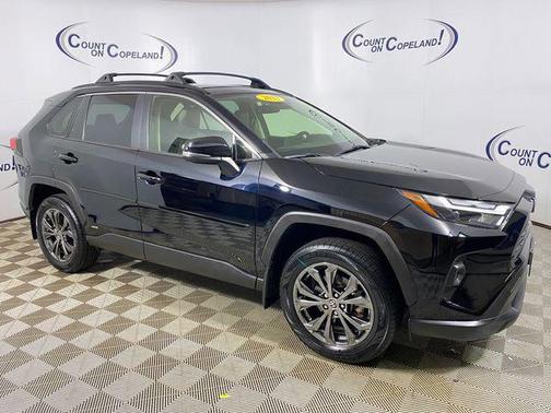 2022 Toyota RAV4 Hybrid XLE Premium