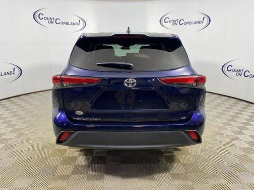 2023 Toyota Highlander LE