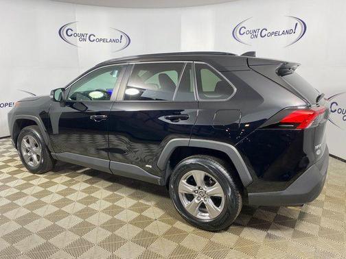 2023 Toyota RAV4 Hybrid XLE