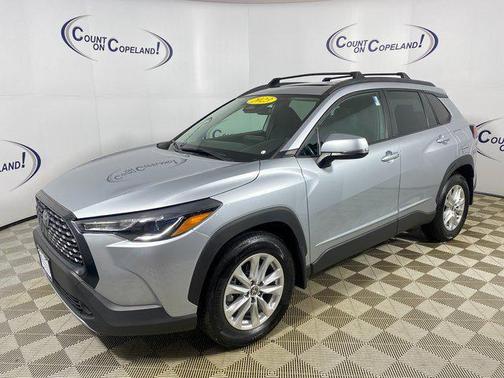 2023 Toyota Corolla Cross LE