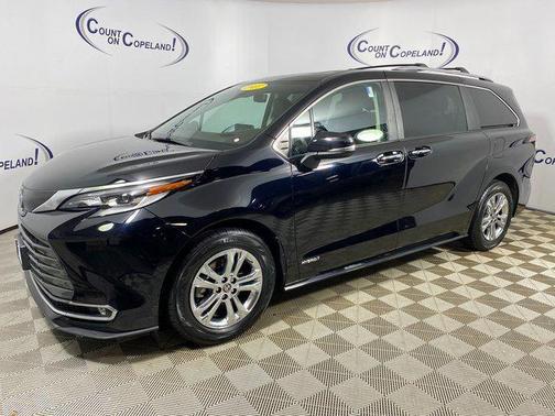 2021 Toyota Sienna Platinum 7 Passenger