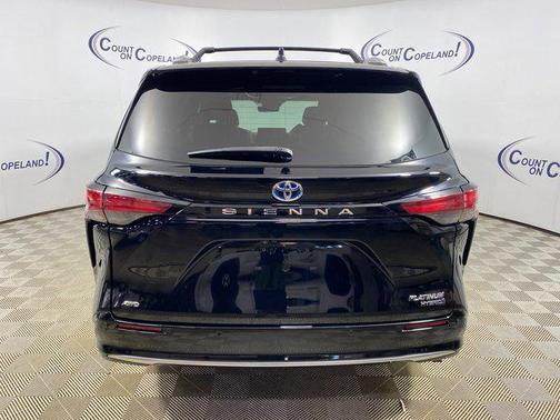 2021 Toyota Sienna Platinum 7 Passenger