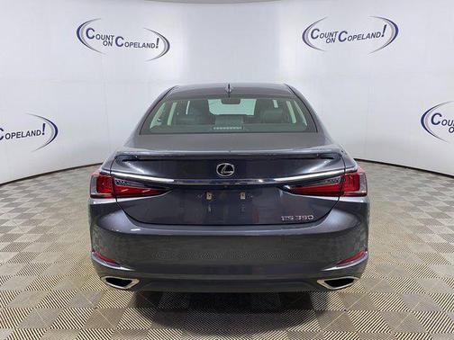 2022 Lexus ES 350 Base