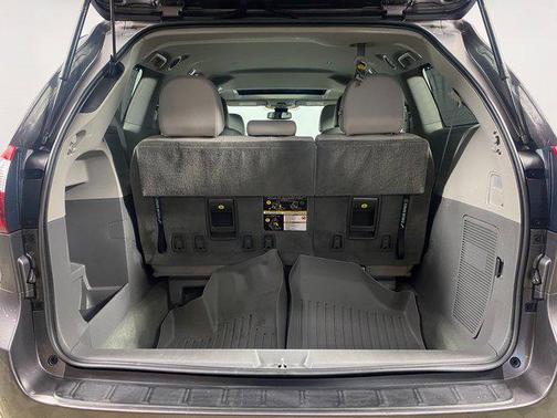2018 Toyota Sienna XLE