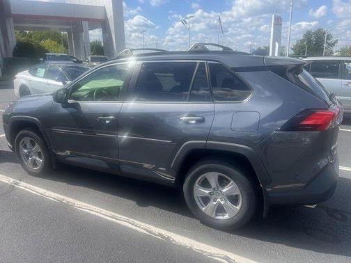 2022 Toyota RAV4 Hybrid LE