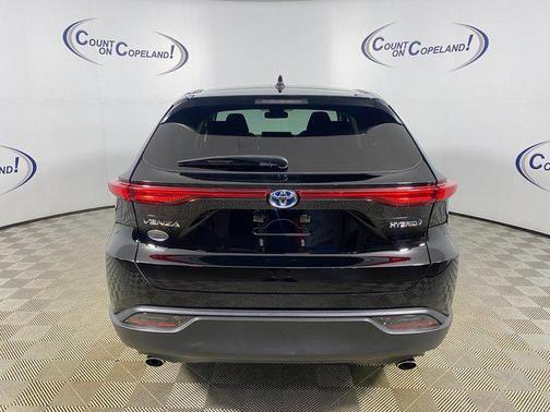 2022 Toyota Venza LE