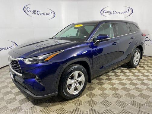 2022 Toyota Highlander LE