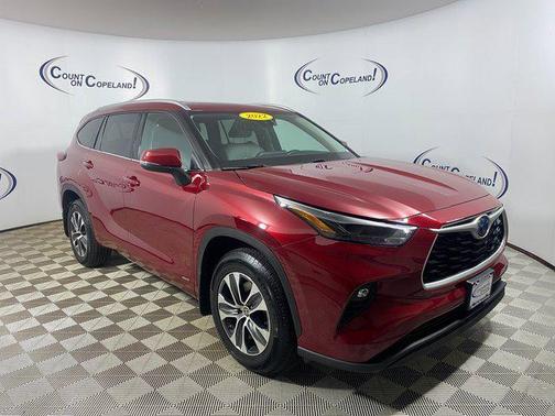 2022 Toyota Highlander Hybrid XLE