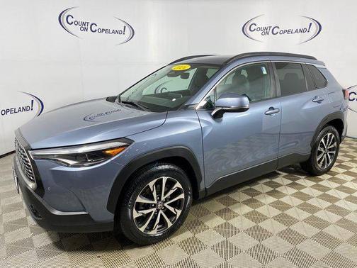 2024 Toyota Corolla Cross XLE