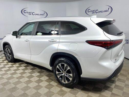 2023 Toyota Highlander XLE