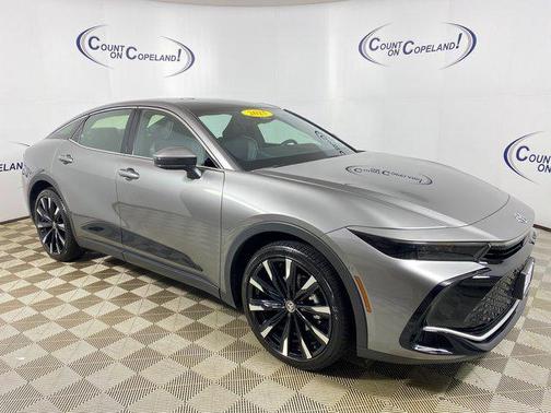 2025 Toyota Crown Platinum