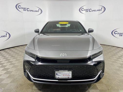 2025 Toyota Crown Platinum