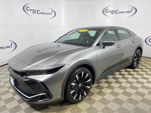 2025 Toyota Crown Platinum