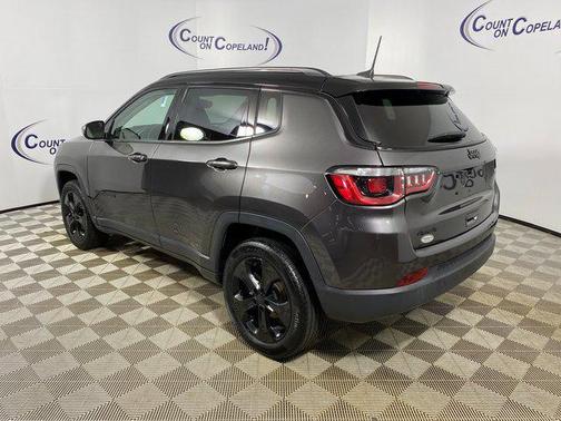 Granite Crystal Metallic Clearcoat 2020 Jeep Compass Latitude