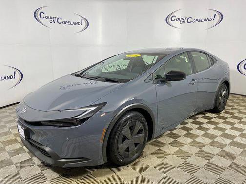 2024 Toyota Prius LE