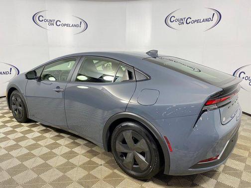 2024 Toyota Prius LE