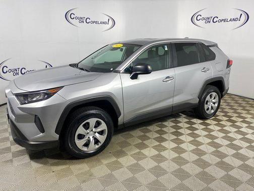 2022 Toyota RAV4 LE