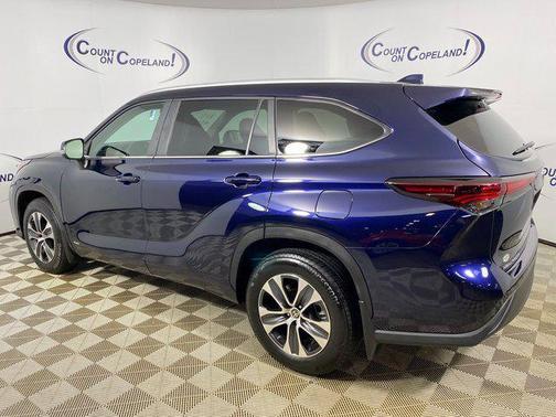 2024 Toyota Highlander Hybrid XLE