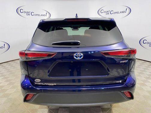 2024 Toyota Highlander Hybrid XLE