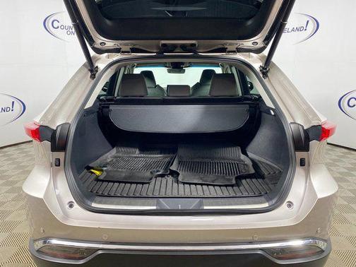 2022 Toyota Venza XLE