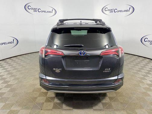 2017 Toyota RAV4 Hybrid XLE