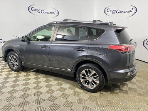 2017 Toyota RAV4 Hybrid XLE