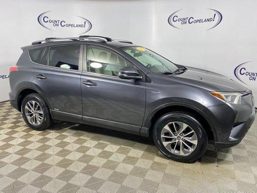 2017 Toyota RAV4 Hybrid XLE
