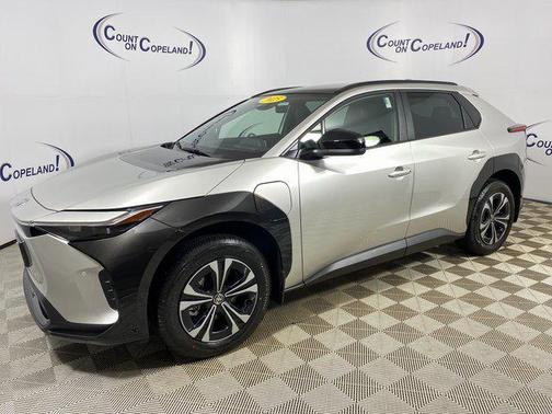 2025 Toyota bZ4X XLE