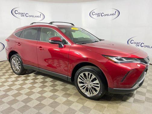 2022 Toyota Venza XLE