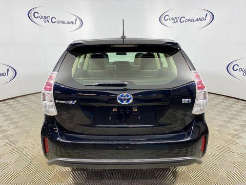 2015 Toyota Prius v Five