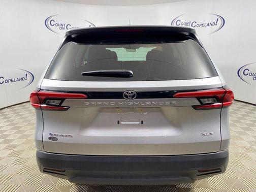 2024 Toyota Grand Highlander Hybrid XLE