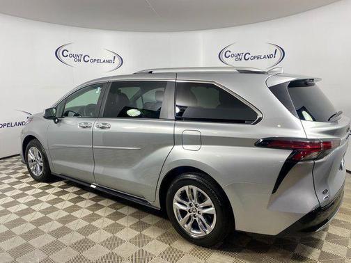 2024 Toyota Sienna Limited 7-Passenger