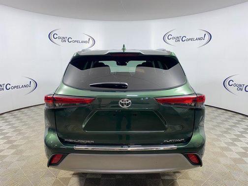 2023 Toyota Highlander Platinum