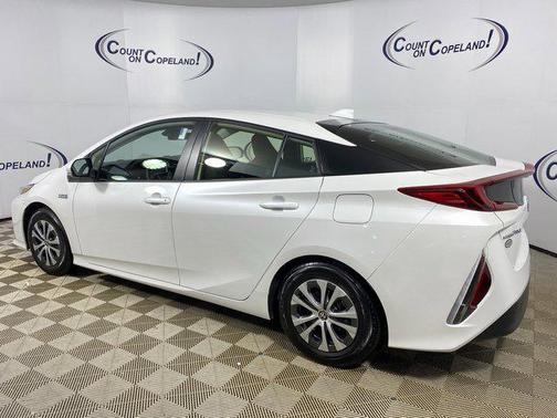 2022 Toyota Prius Prime XLE