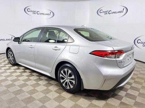 2022 Toyota Corolla Hybrid LE